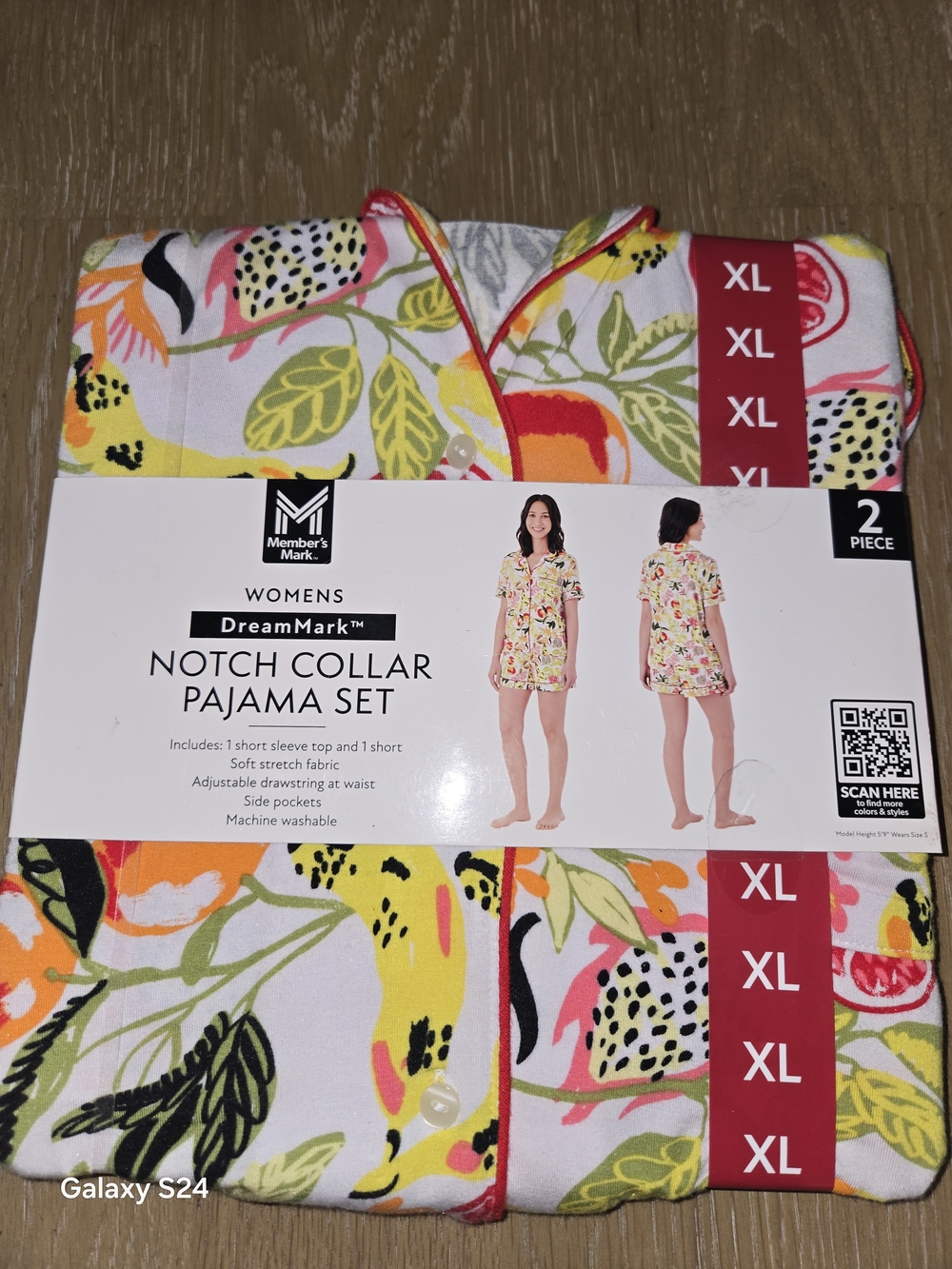 DreamMark Women’s XL Yellow Floral Notch Collar Pajama Set